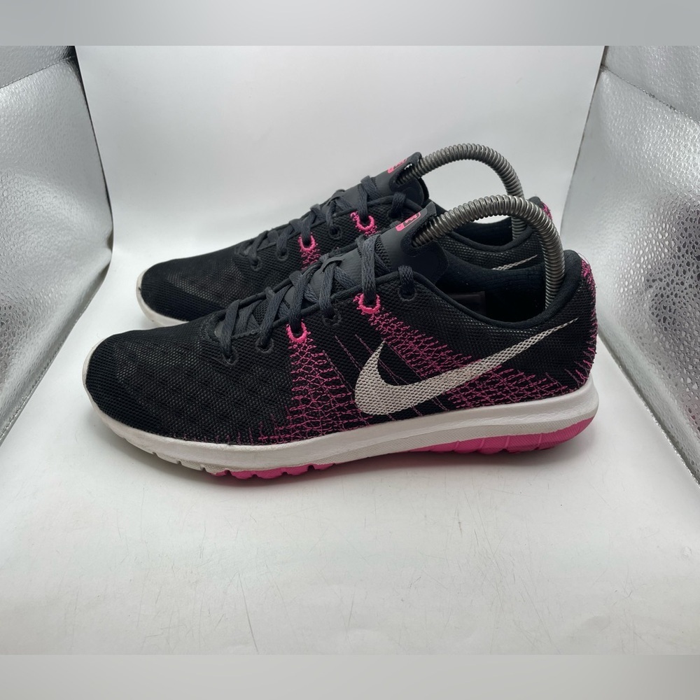 Nike Fury Women's Black and Pink Running Shoes size 8